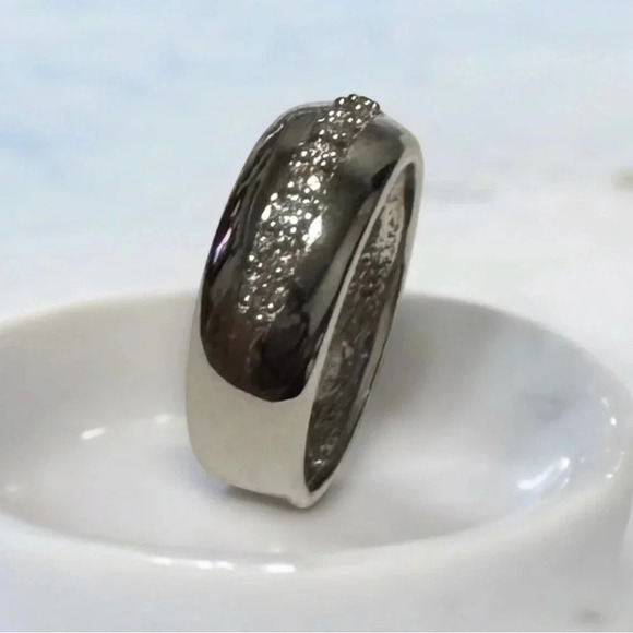 🇨🇦🆕5th Avenue Rhodium Ring - Picture 4 of 15